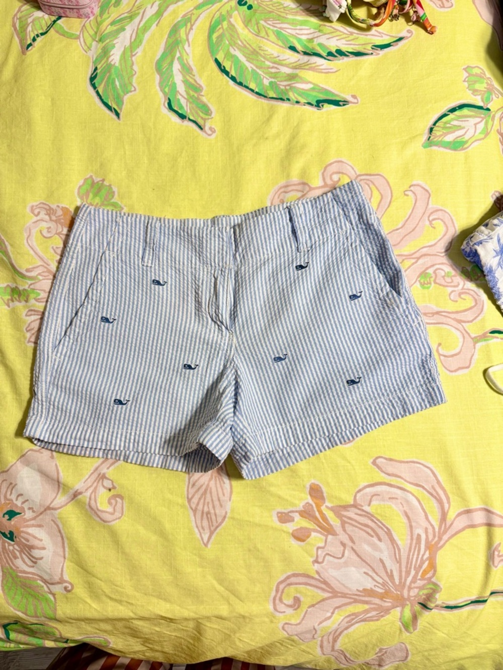 Vineyard Vines 🐳 Seersucker Embroidered Whale Shorts